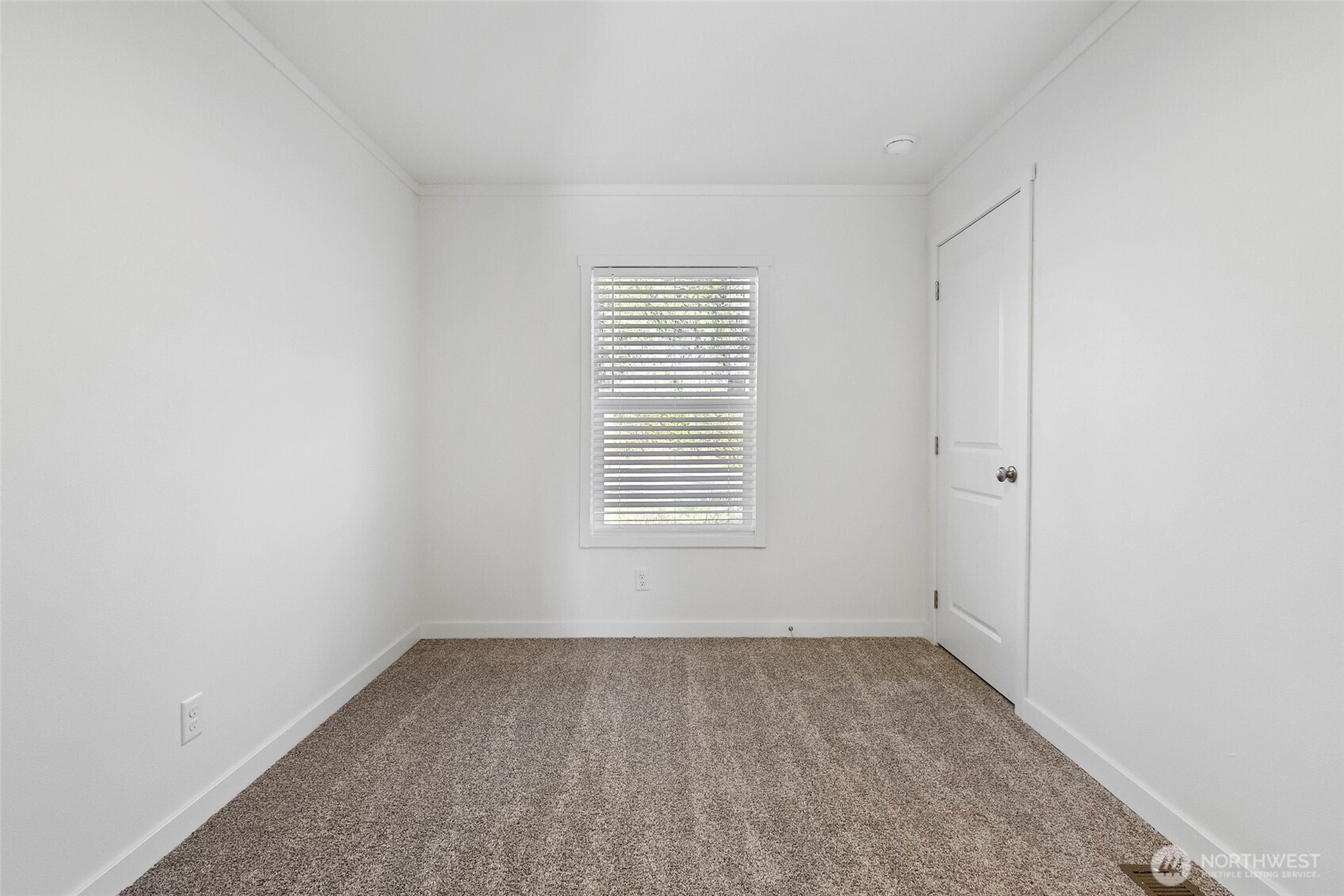 439 Sycamore Road Coupeville, WA 98239 - Photo 14 of 23 Gallery Image 14