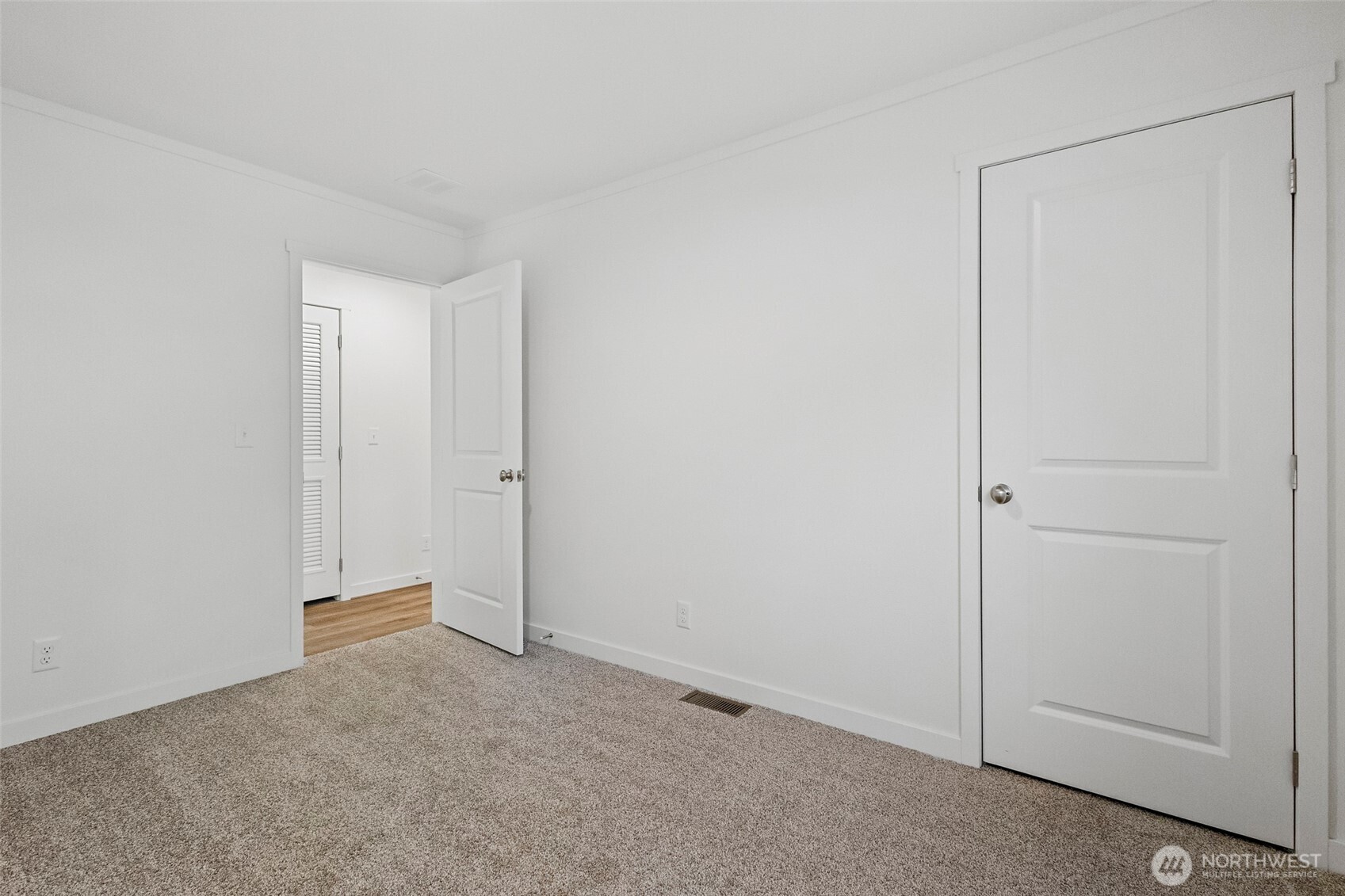 439 Sycamore Road Coupeville, WA 98239 - Photo 18 of 23 Gallery Image 18