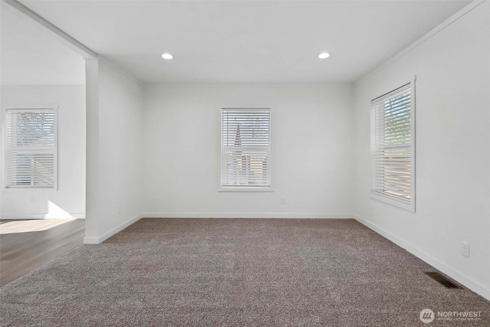 439 Sycamore Road Coupeville, WA 98239 - Photo 4 of 23 Gallery Image 4