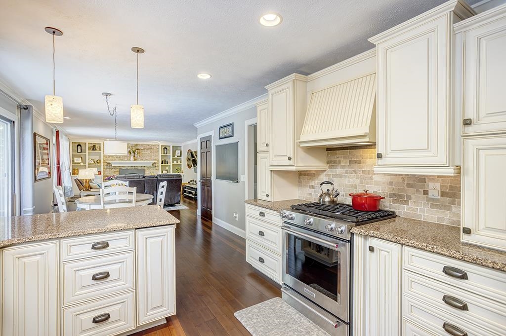 1735 Rowntree Lane Rockford, IL 61107 - Photo 11 of 36 Gallery Image 11