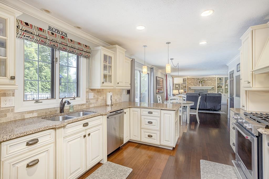 1735 Rowntree Lane Rockford, IL 61107 - Photo 7 of 36 Gallery Image 7