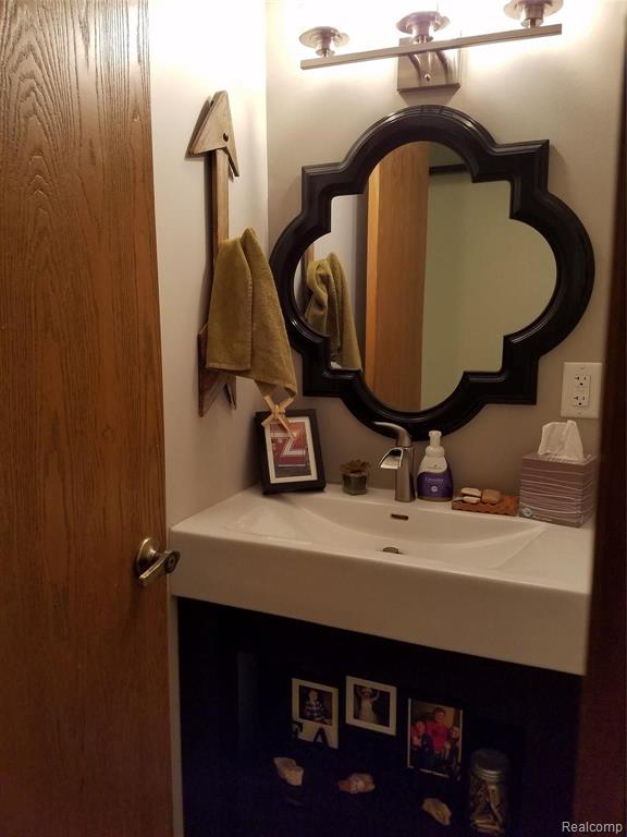 44210 Webster Road Canton, MI 48187 - Photo 9 of 38 Gallery Image 9