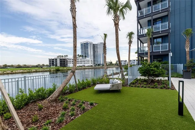 $3,999 | 5127 West Tyson Avenue, Unit TH3, Tampa, FL 33616