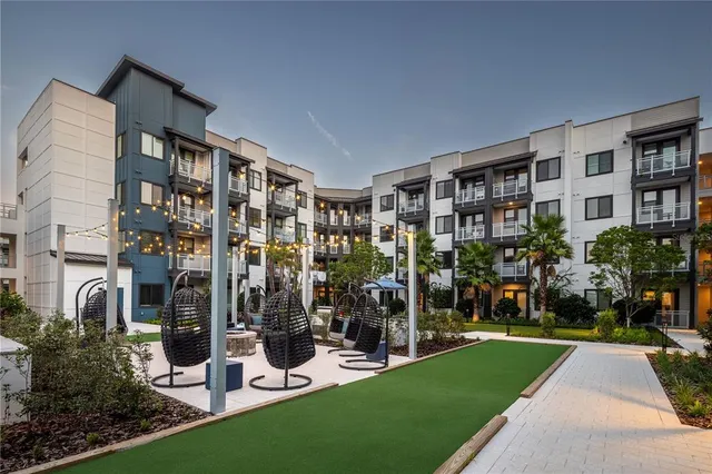 $3,999 | 5127 West Tyson Avenue, Unit TH3, Tampa, FL 33616