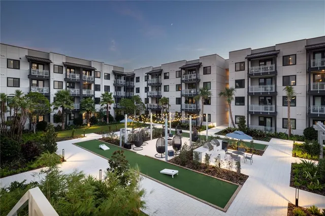 $3,999 | 5127 West Tyson Avenue, Unit TH3, Tampa, FL 33616