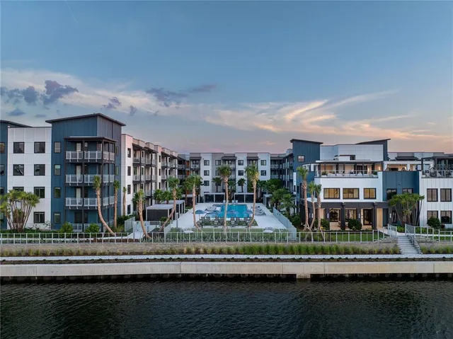 $3,999 | 5127 West Tyson Avenue, Unit TH3, Tampa, FL 33616