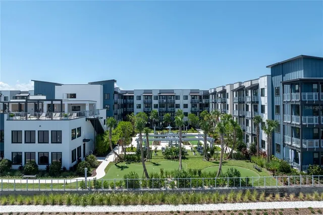 $3,999 | 5127 West Tyson Avenue, Unit TH3, Tampa, FL 33616