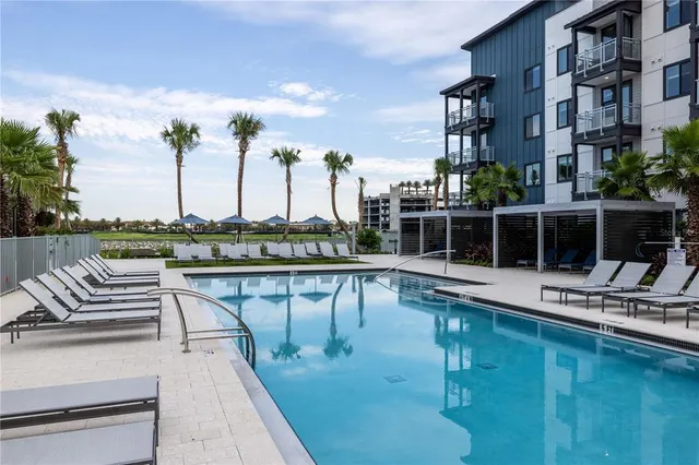 $3,999 | 5127 West Tyson Avenue, Unit TH3, Tampa, FL 33616