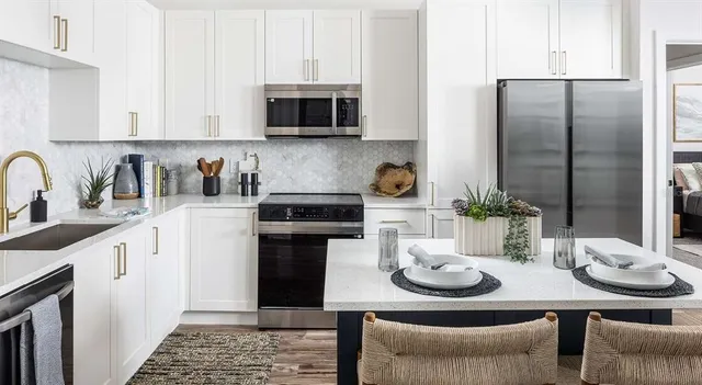 $3,999 | 5127 West Tyson Avenue, Unit TH3, Tampa, FL 33616