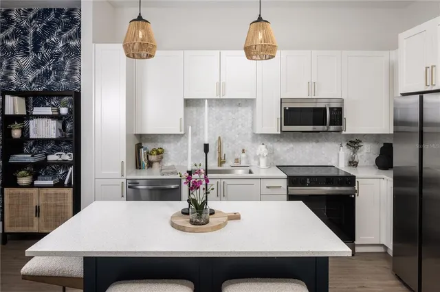 $3,999 | 5127 West Tyson Avenue, Unit TH3, Tampa, FL 33616