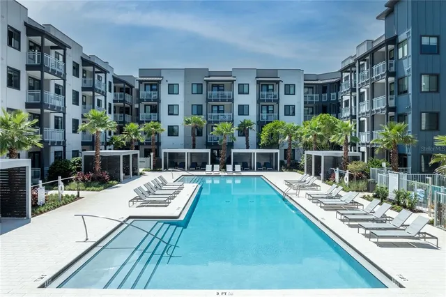 $3,999 | 5127 West Tyson Avenue, Unit TH3, Tampa, FL 33616