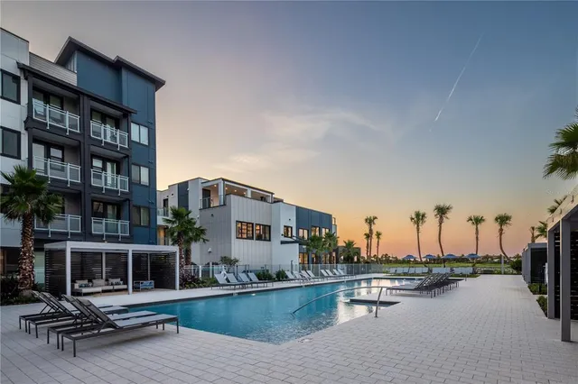 $3,999 | 5127 West Tyson Avenue, Unit TH3, Tampa, FL 33616