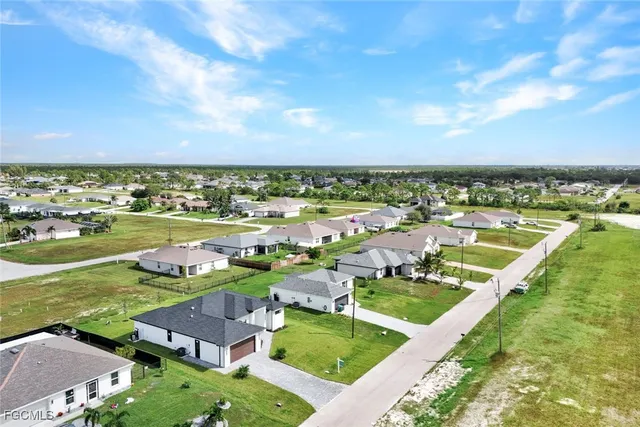 $429,999 | 1901 Northwest 27th Street, Cape Coral, FL 33993