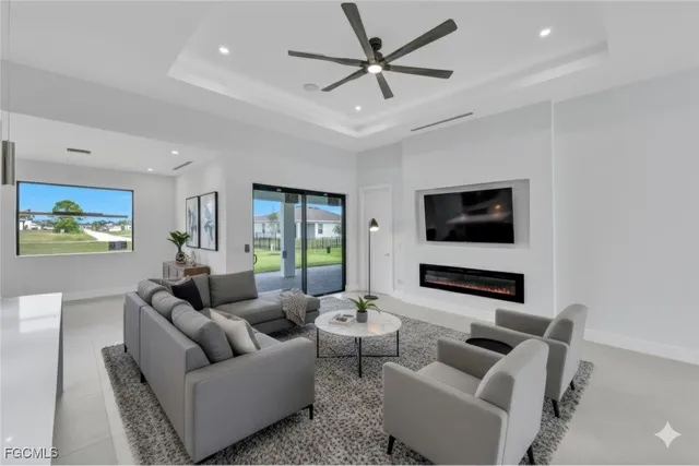 $429,999 | 1901 Northwest 27th Street, Cape Coral, FL 33993