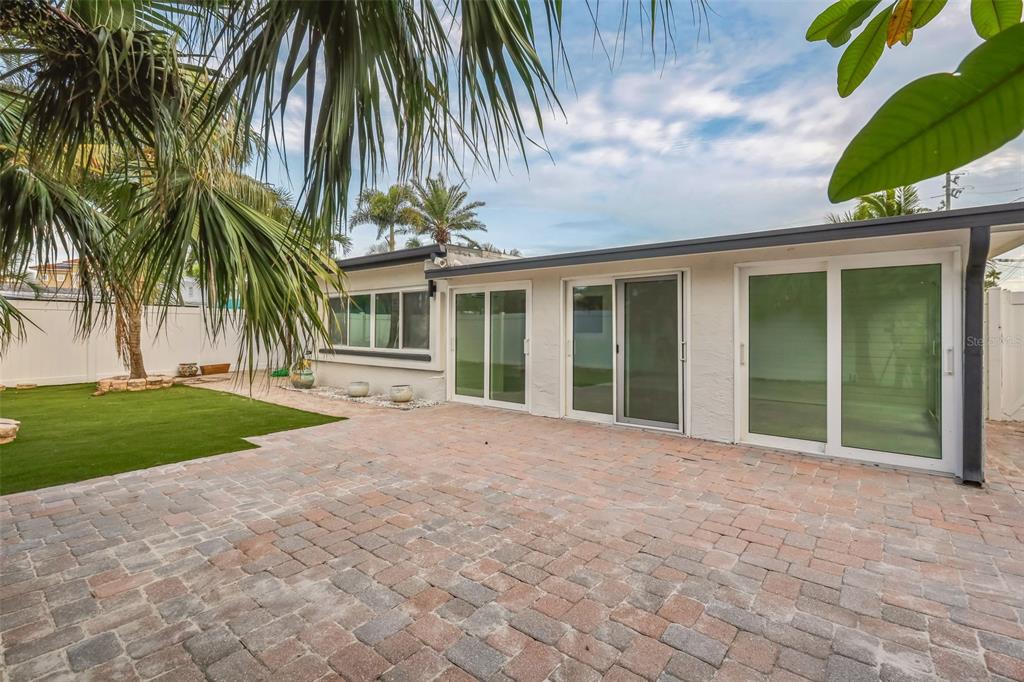 747 Pruitt Drive Madeira Beach, FL 33708 - Photo 14 of 17