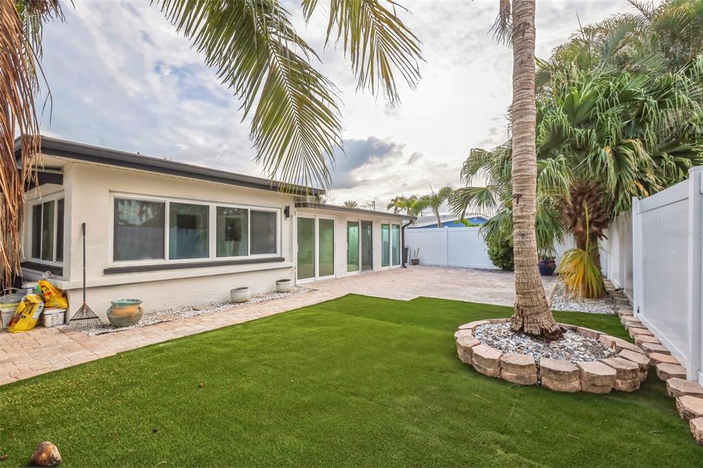 747 Pruitt Drive Madeira Beach, FL 33708 - Photo 15 of 17