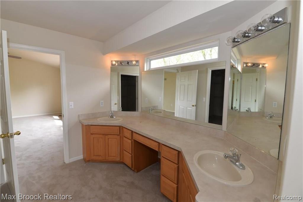 2407 Jackson Drive Rochester Hills, MI 48309 - Photo 31 of 56