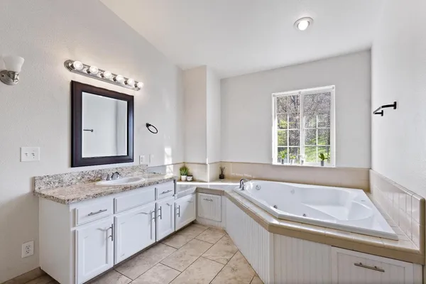 $484,000 | 35171 Sand Creek Road, Squaw Valley, CA 93675