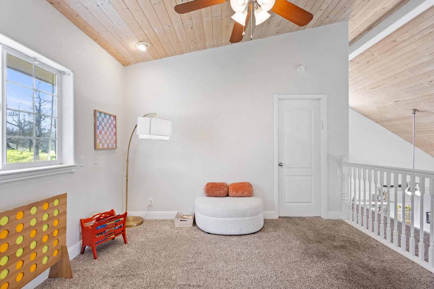 35171 Sand Creek Road Squaw Valley, CA 93675 - Photo 19 of 35 a living room with furniture and a window