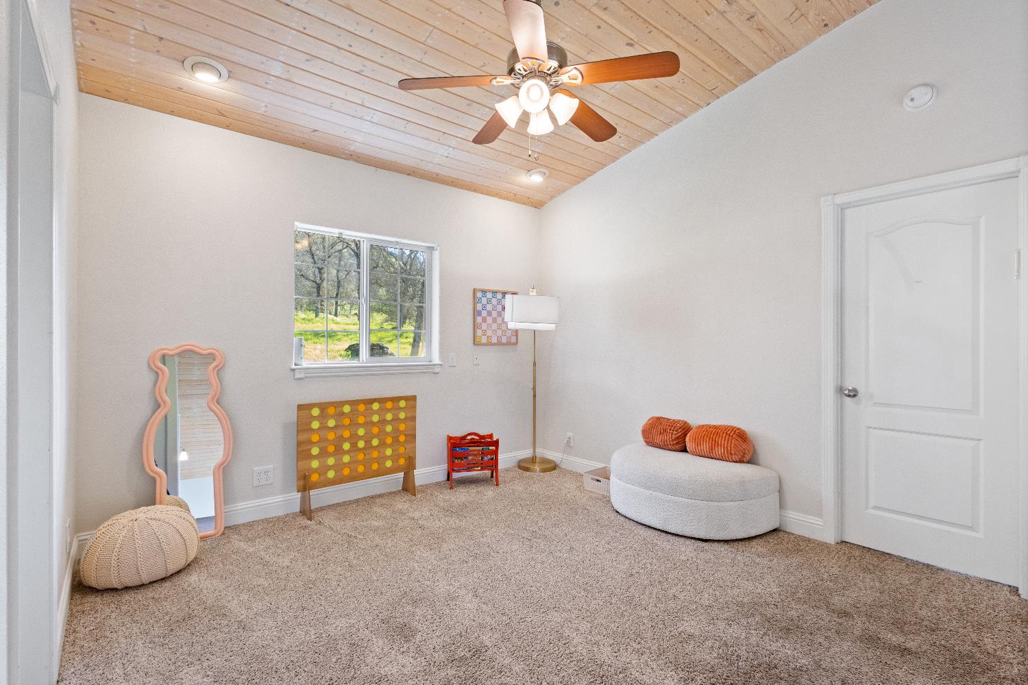 35171 Sand Creek Road Squaw Valley, CA 93675 - Photo 19 of 34 Loft Upstairs