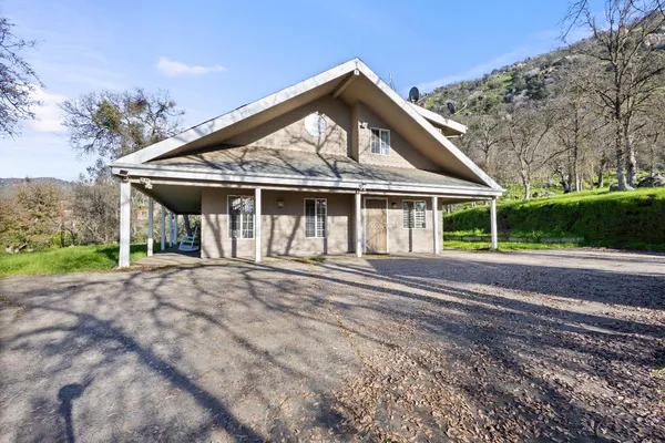$484,000 | 35171 Sand Creek Road, Squaw Valley, CA 93675