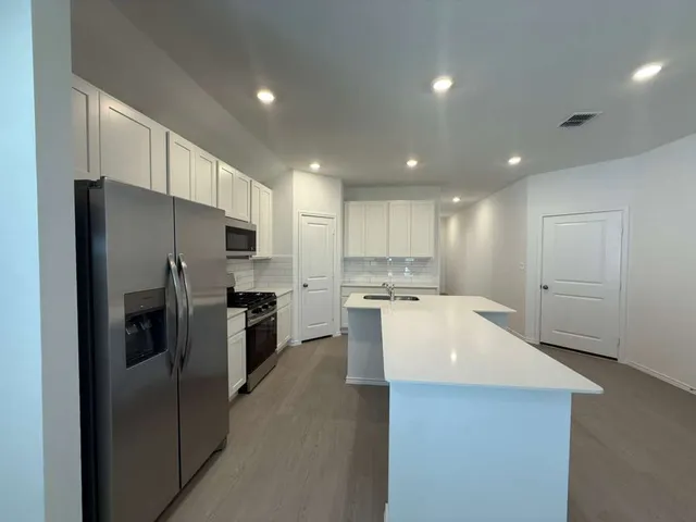 $2,299 | 623 Sormonne Loop, Kyle, TX 78640