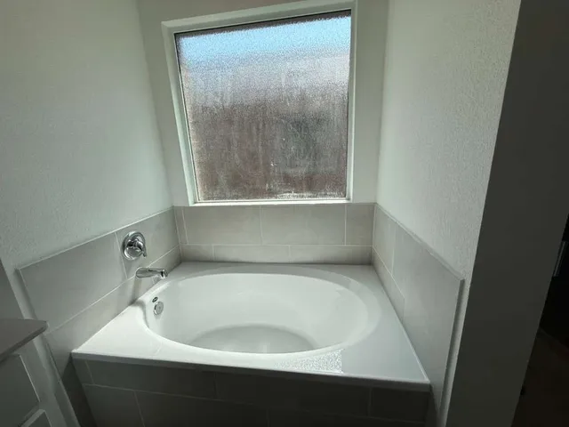 $2,299 | 623 Sormonne Loop, Kyle, TX 78640