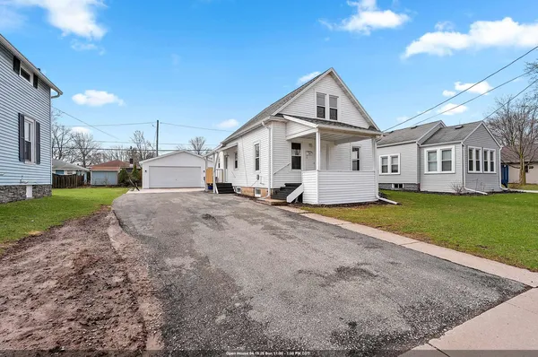 $230,000 | 727 East Calumet Street, Appleton, WI 54915