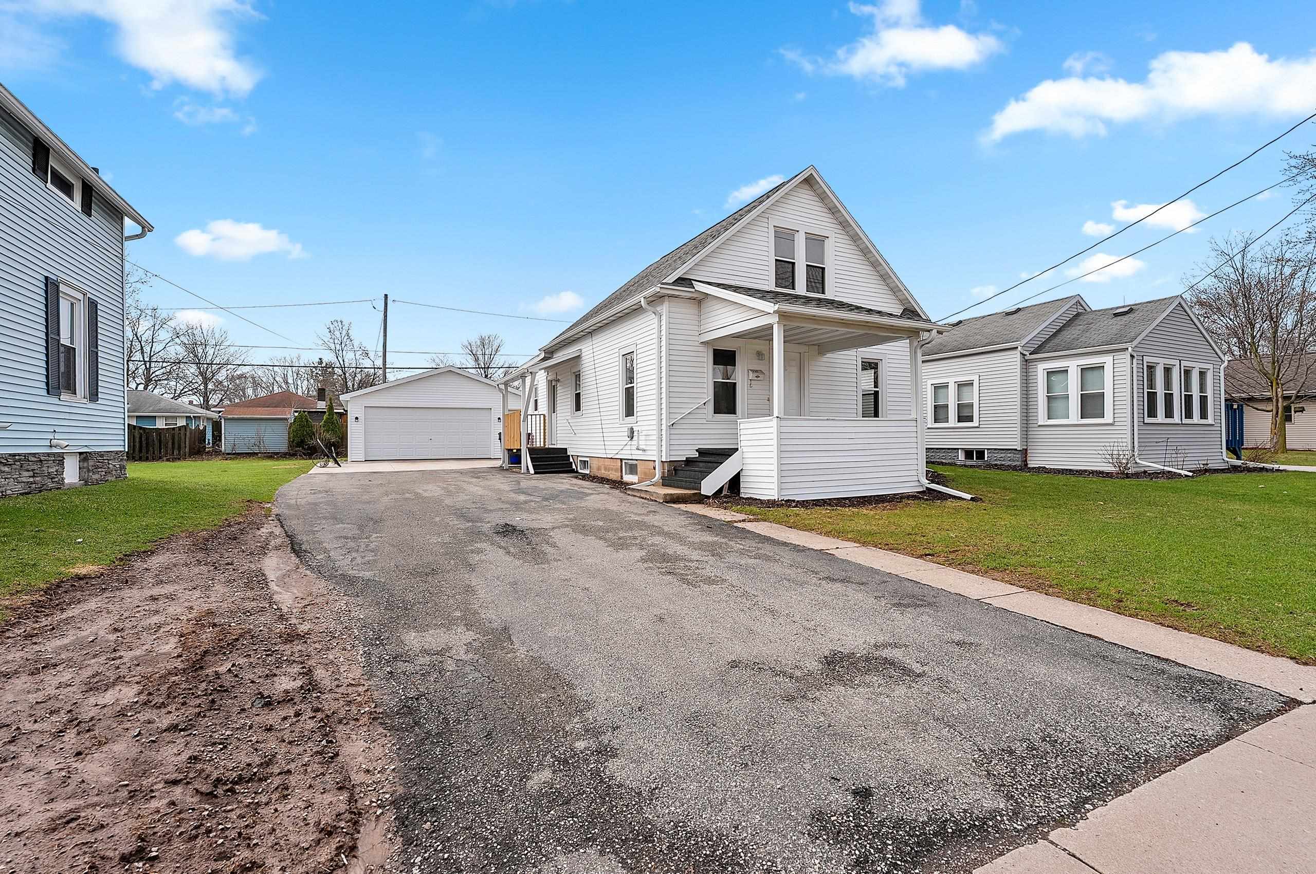 727 East Calumet Street Appleton, WI 54915 - Photo 1 of 51