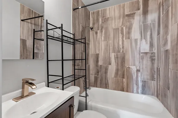 $230,000 | 727 East Calumet Street, Appleton, WI 54915