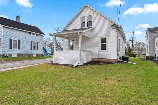 $230,000 | 727 East Calumet Street, Appleton, WI 54915