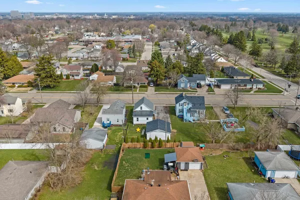 $230,000 | 727 East Calumet Street, Appleton, WI 54915