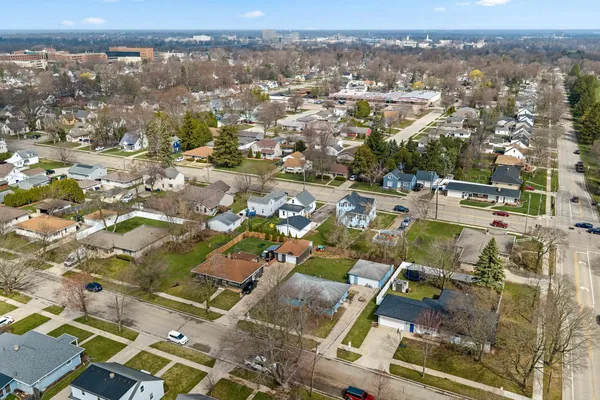 $230,000 | 727 East Calumet Street, Appleton, WI 54915