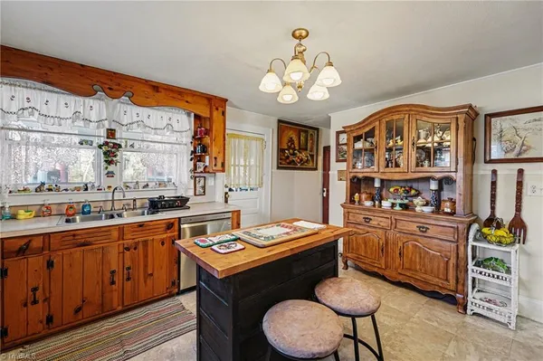 $270,000 | 1729 South Scales Street, Reidsville, NC 27320