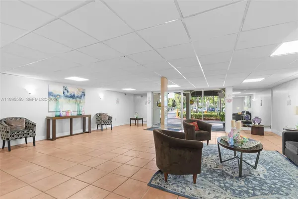 $2,350 | 14250 Southwest 62nd Street, Unit 402, Miami, FL 33183