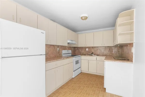 $2,350 | 14250 Southwest 62nd Street, Unit 402, Miami, FL 33183