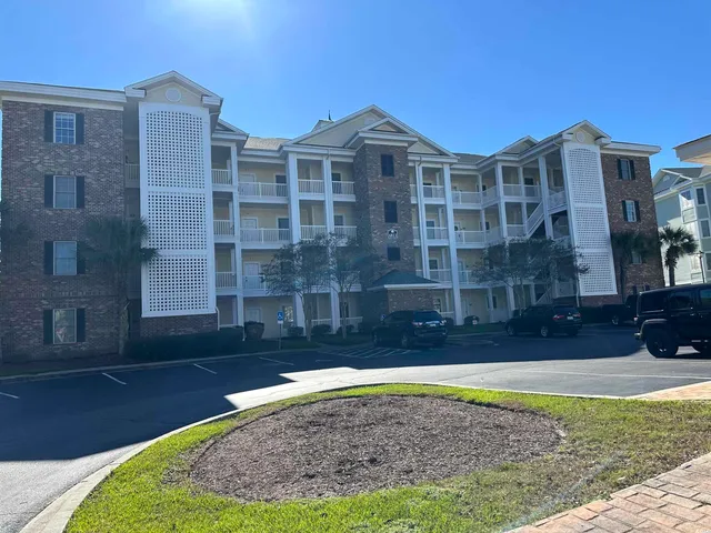 $1,600 | 4811 Magnolia Lake Drive, Unit 302, Myrtle Beach, SC 29577