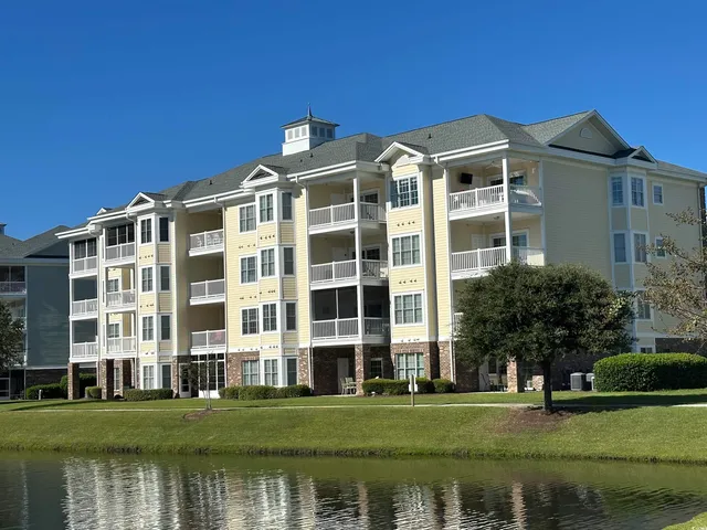$1,600 | 4811 Magnolia Lake Drive, Unit 302, Myrtle Beach, SC 29577