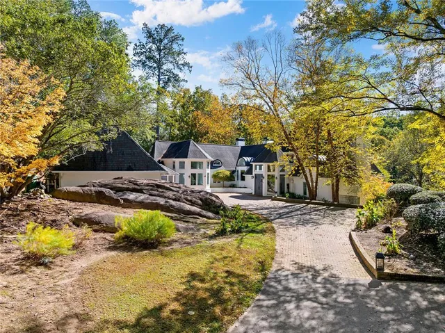 $2,950,000 | 3906 Paces Ferry Road Northwest, Atlanta, GA 30327