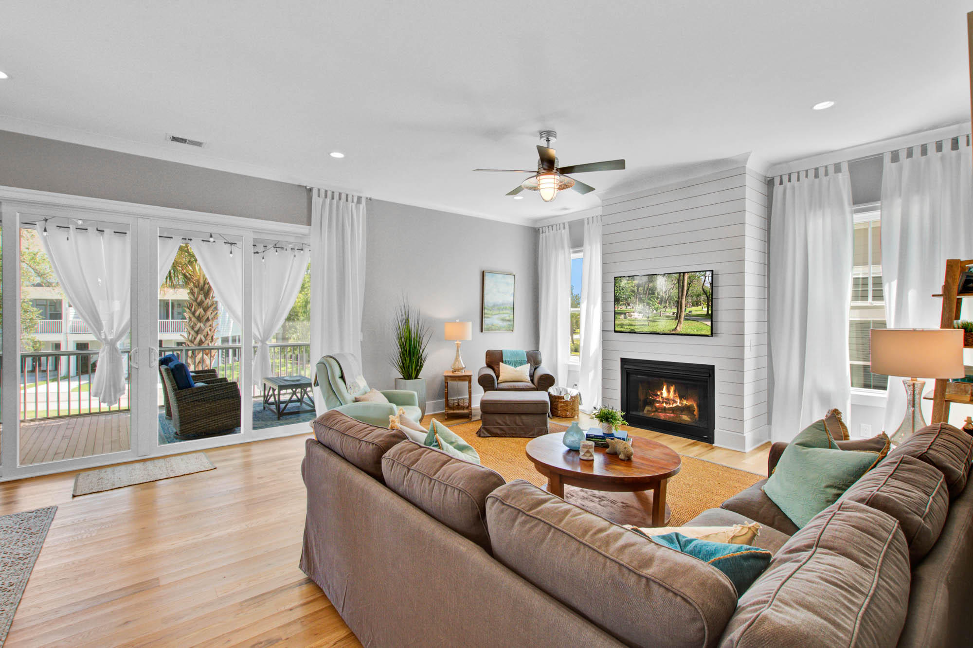 1548 Red Tide Road Mount Pleasant, SC 29466 - Photo 10 of 47 Great room