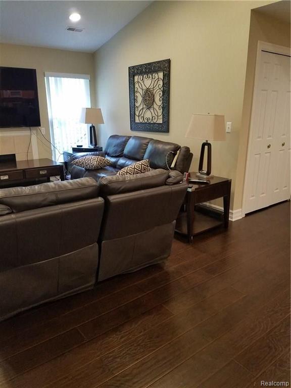 3623 Tremonte Circle Rochester, MI 48306 - Photo 5 of 7