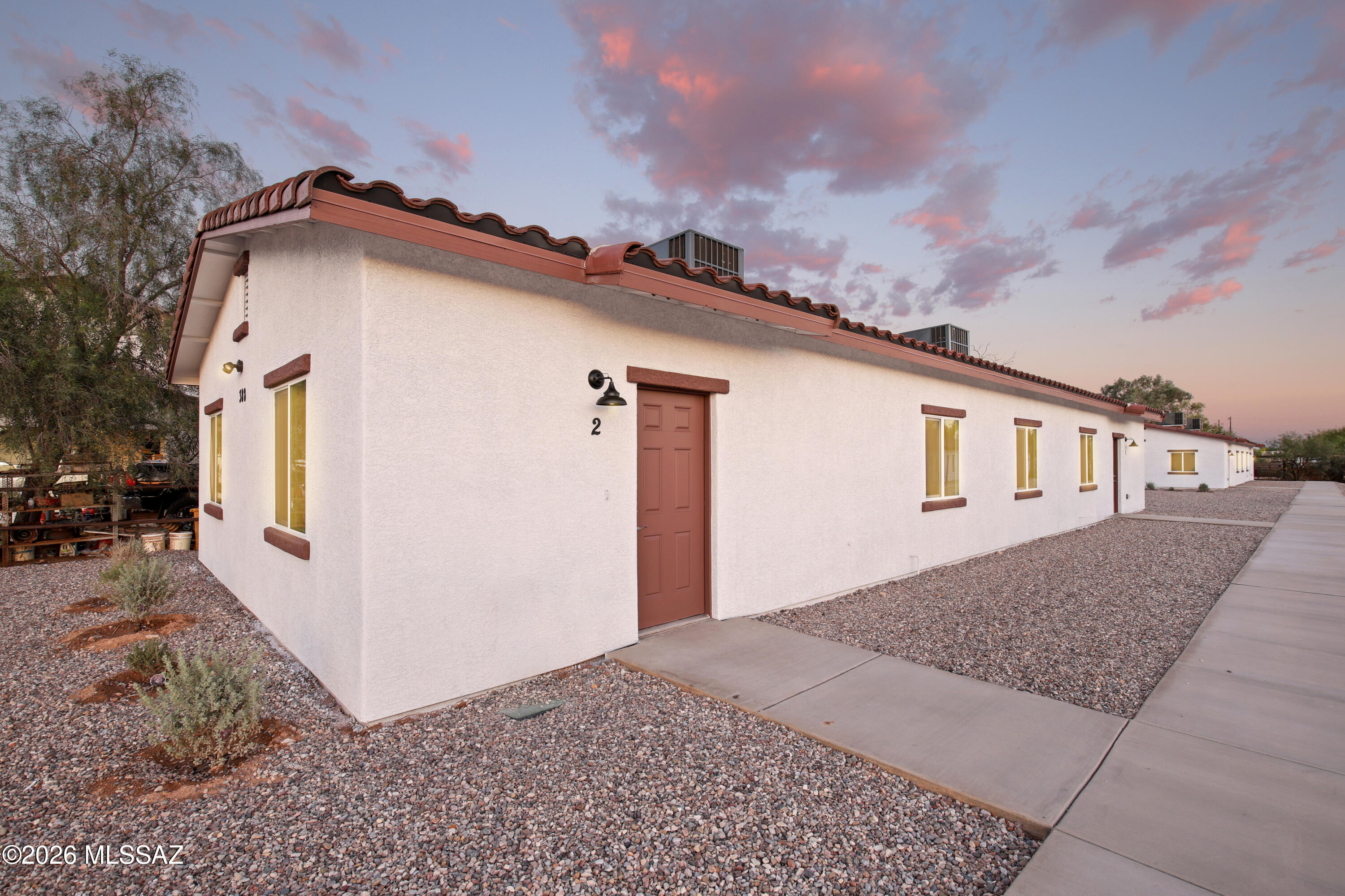374 East Corona Road Tucson, AZ 85756 - Photo 6 of 46