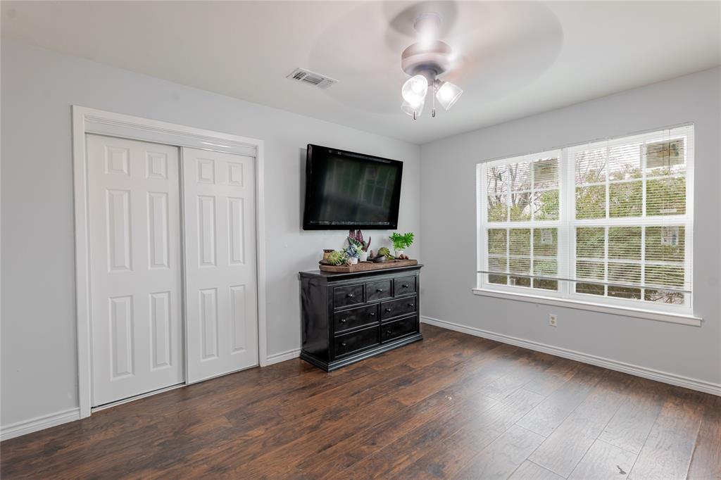 208 Yucca Drive Weatherford, TX 76087 - Photo 16 of 37