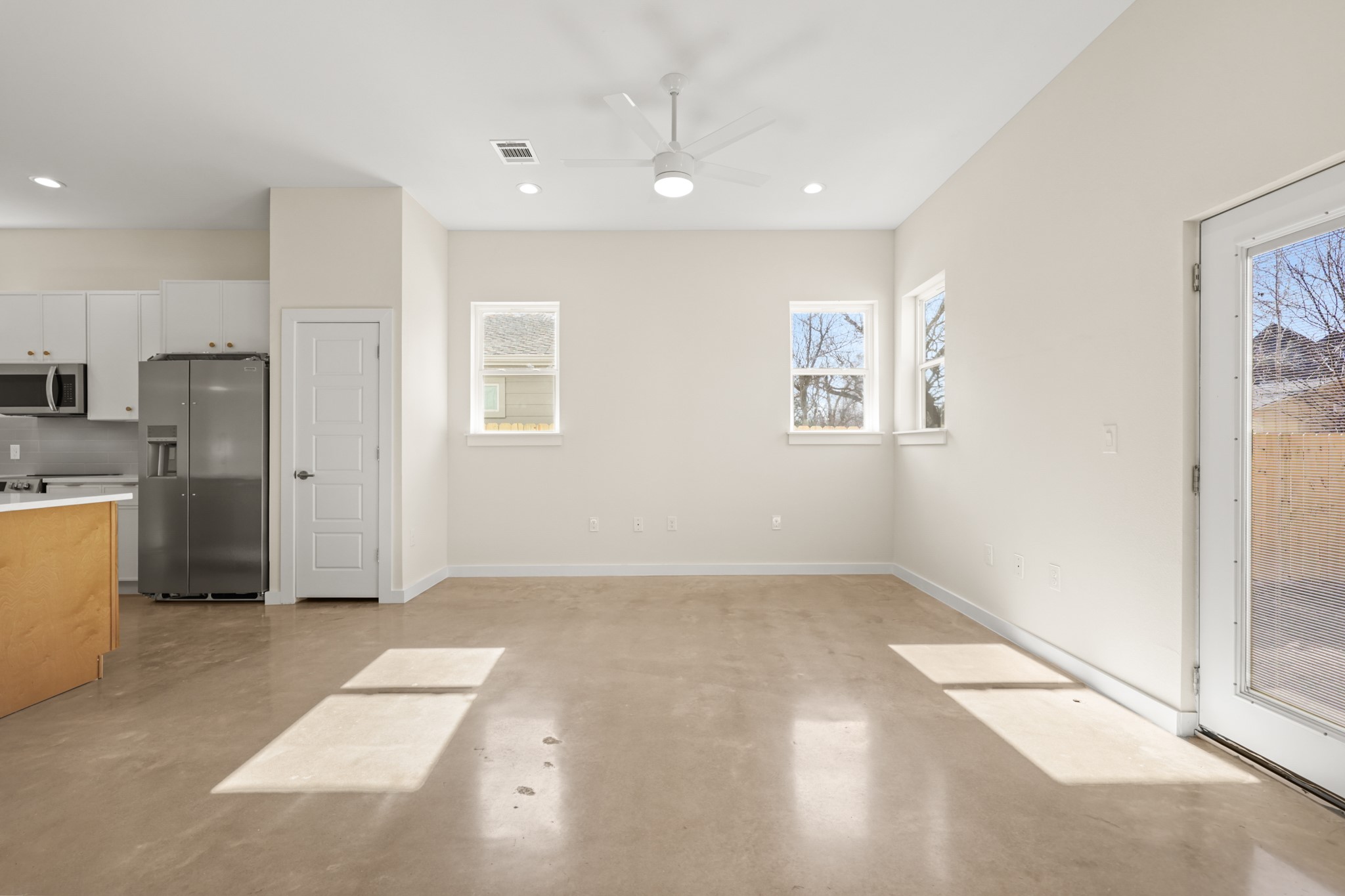 4801 Sara Drive, Unit B Austin, TX 78721 - Photo 24 of 40 a view of an empty room with a window