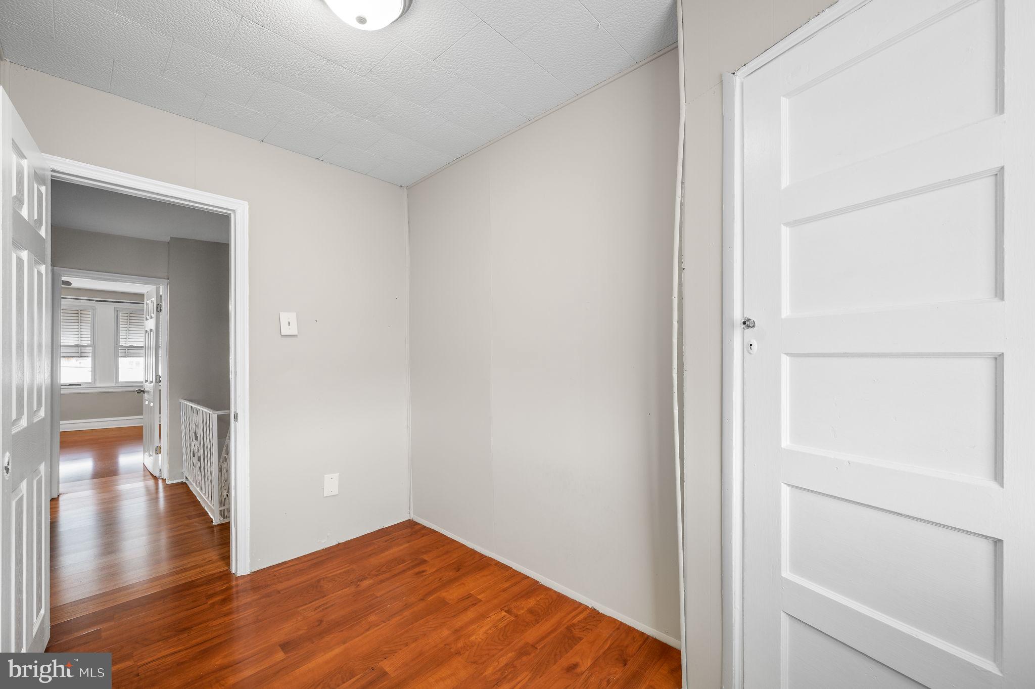 704 Copley Road Upper Darby, PA 19082 - Photo 11 of 18