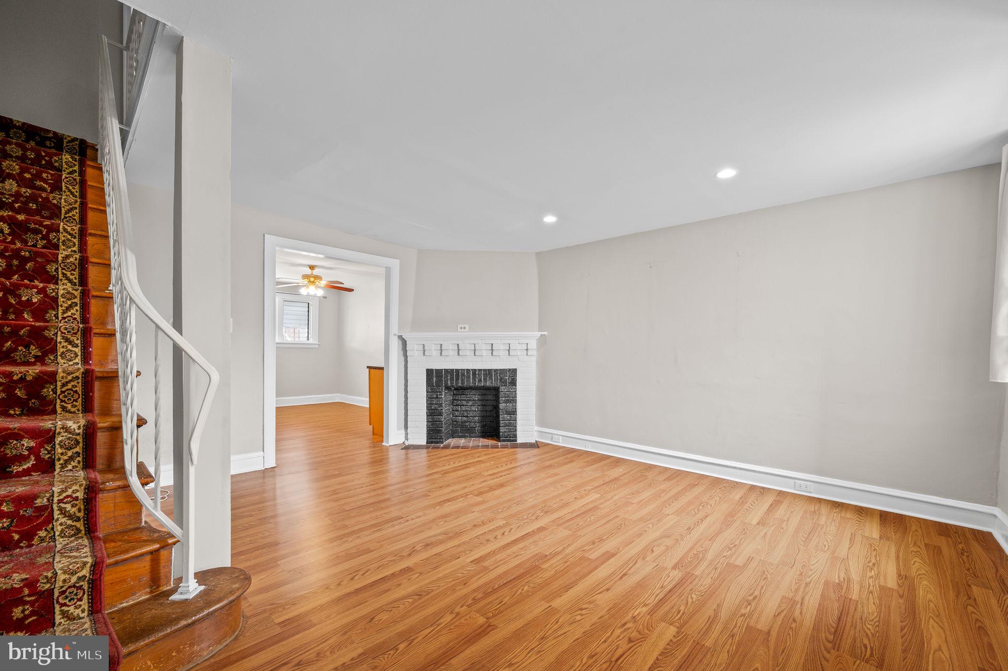 704 Copley Road Upper Darby, PA 19082 - Photo 3 of 18
