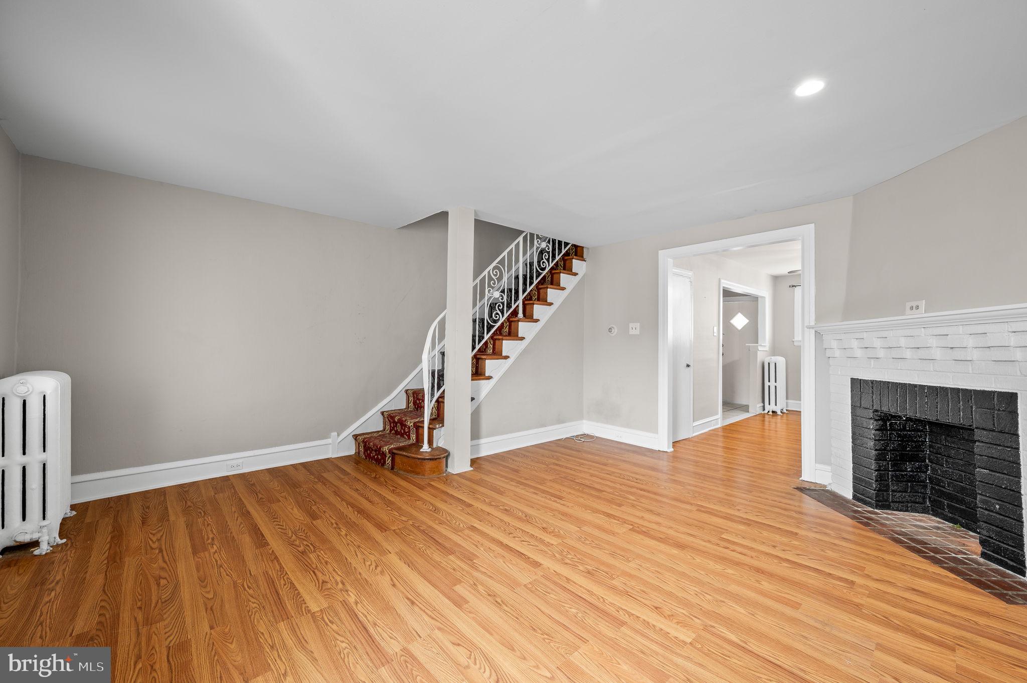 704 Copley Road Upper Darby, PA 19082 - Photo 4 of 18