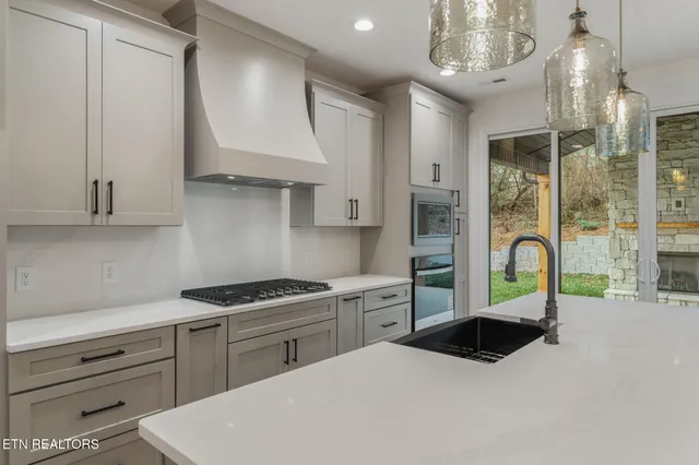 $810,900 | 9169 Heritage Rdg Lane, Knoxville, TN 37922