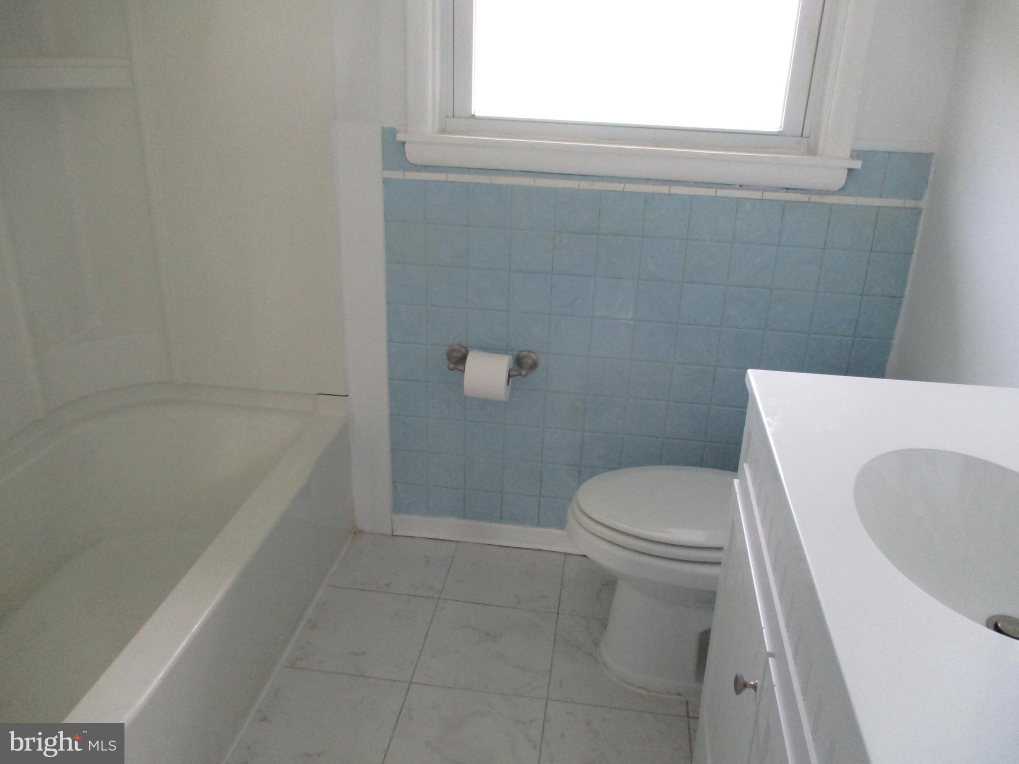 400 Colonial Road Bellmawr, NJ 08031 - Photo 7 of 15