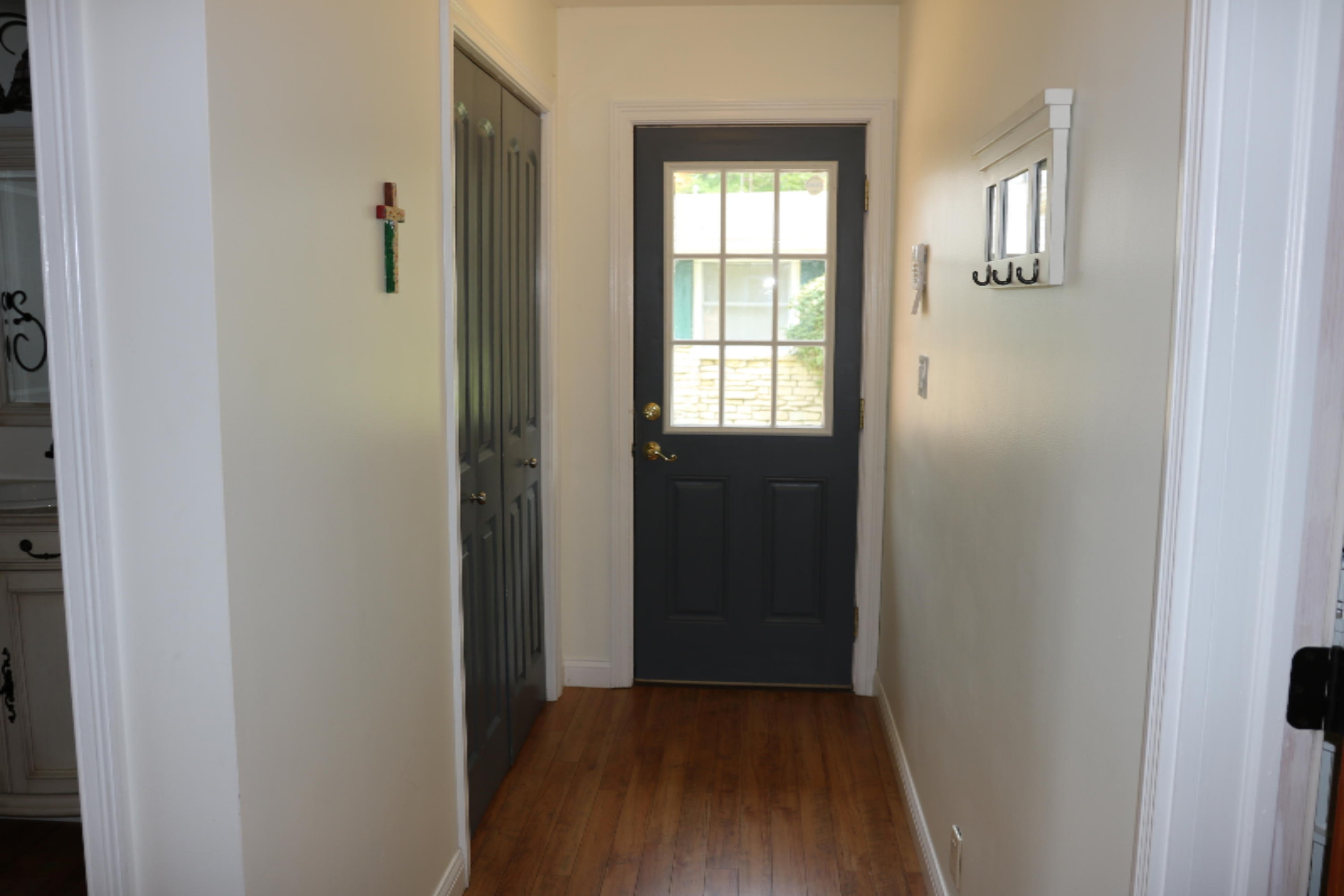 32938 Haley Road Dowagiac, MI 49047 - Photo 13 of 28 Foyer